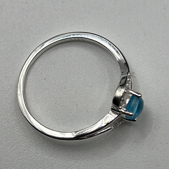 NEON BLUE APATITE, CZ, AND STERLING SILVER RING SIZE 9 - Picture 11 of 12
